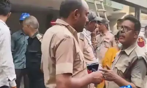 Delhi: न्यू फ्रेंड्स कॉलोनी के घर में आग लगने से दो पिल्लों की मौत