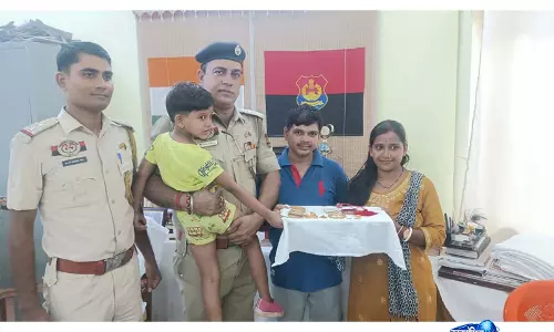Tripura Police ने 40 लाख रुपये के चोरी हुए गहने बरामद किए, कीमती सामान मालिकों को लौटाया Tripura Police ने 40 लाख रुपये के चोरी हुए गहने बरामद किए, कीमती सामान मालिकों को लौटाया
