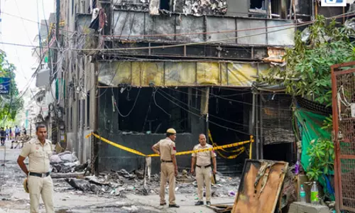 भीषण आग में एक और विदेशी नागरिक की मौत, मृतकों की संख्या बढ़कर 22 हुई