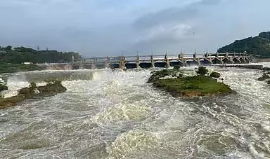 Mettur डैम का जलस्तर घटा, इनफ्लो कम होने से स्थिति पर नजर Mettur डैम का जलस्तर घटा, इनफ्लो कम होने से स्थिति पर नजर