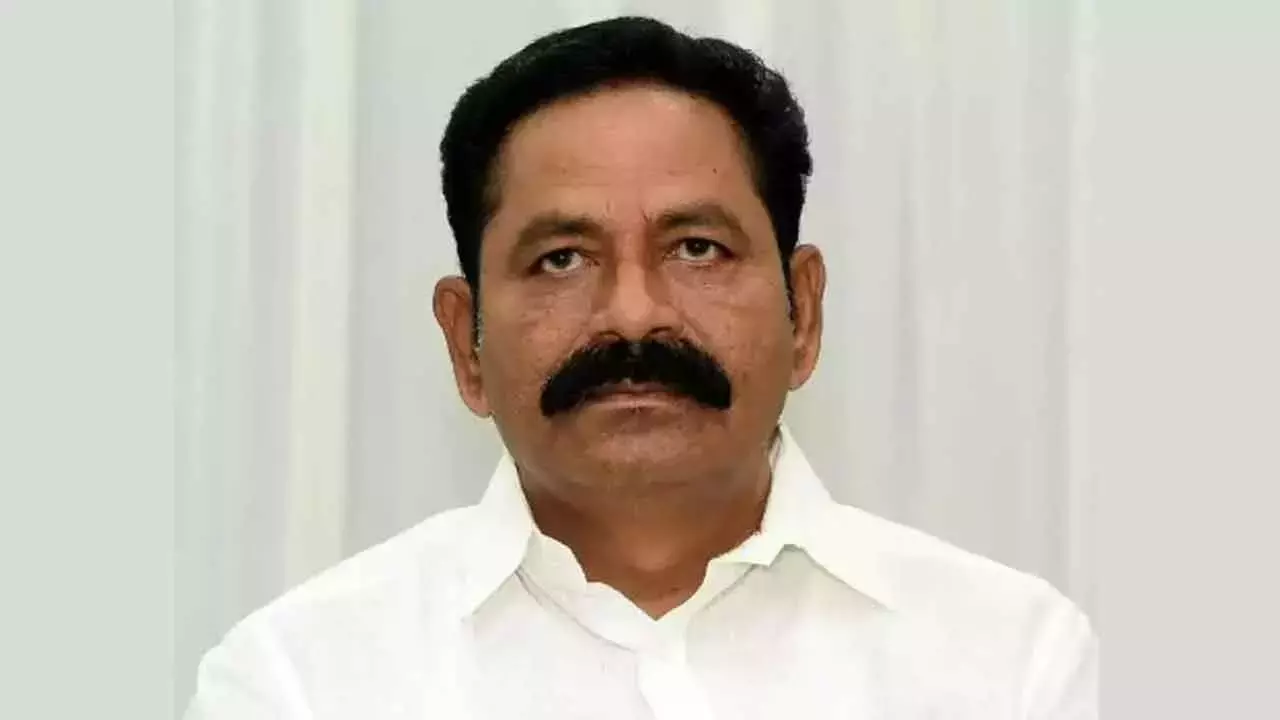 Telangana: गांदीपेट में ज़मीन हड़पने के मामले में YSRCP के पूर्व MLA गिरफ्तार Telangana: गांदीपेट में ज़मीन हड़पने के मामले में YSRCP के पूर्व MLA गिरफ्तार