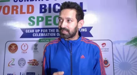 संडे ऑन साइकिल में शामिल हुए विक्रांत मैसी, बोले- सेहत बनाओ, प्रदूषण भगाओ संडे ऑन साइकिल में शामिल हुए विक्रांत मैसी, बोले- सेहत बनाओ, प्रदूषण भगाओ