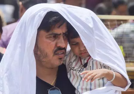 दिल्ली-एनसीआर समेत उत्तर भारत में लू का अलर्ट, 11-12 जून से राहत के आसार दिल्ली-एनसीआर समेत उत्तर भारत में लू का अलर्ट, 11-12 जून से राहत के आसार