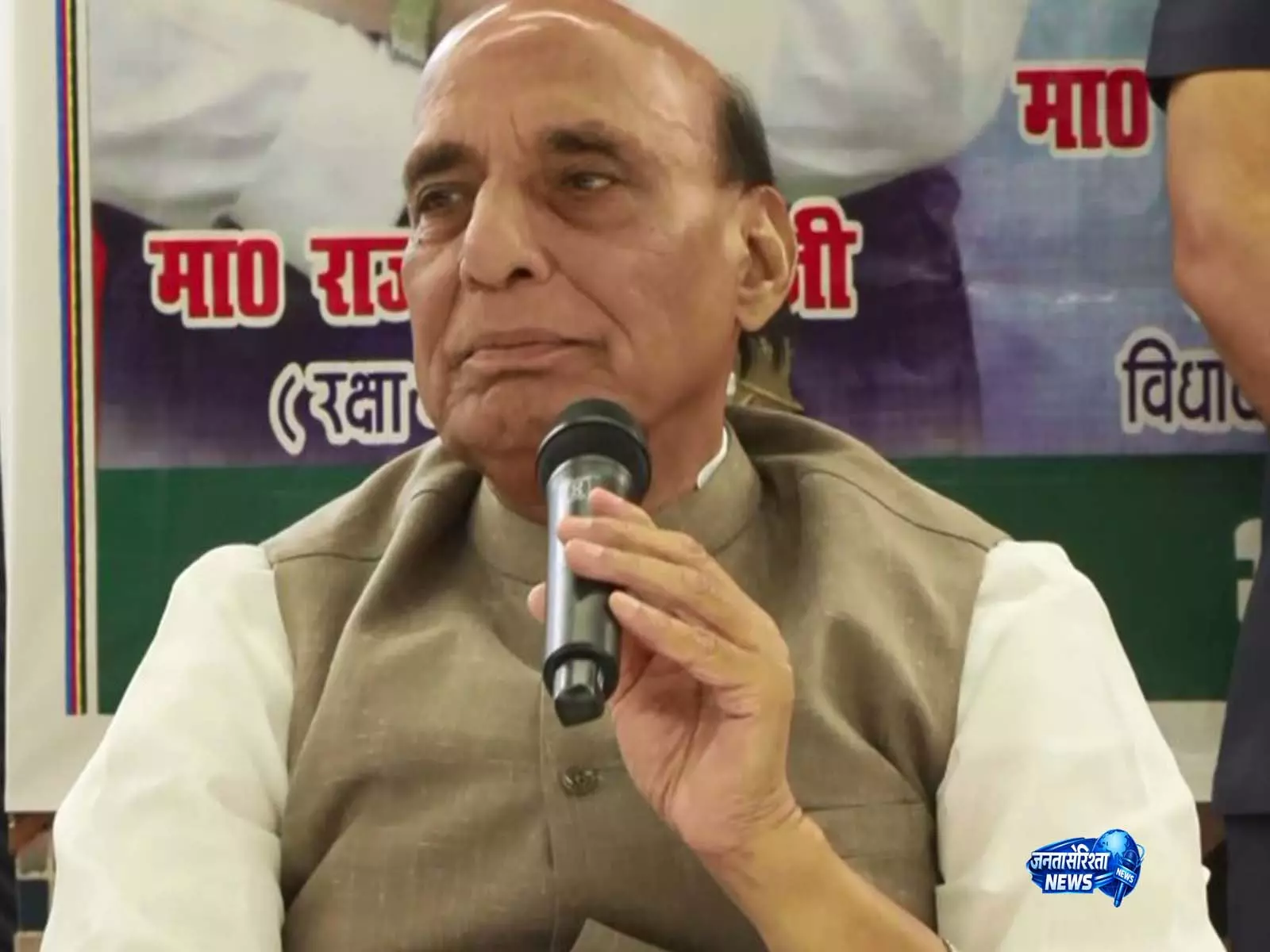 ट्रैफिक जाम कम करने के लिए चार लेन की सड़क बनाई गई, लखनऊ में ब्रह्मोस का निर्माण शुरू हुआ: Rajnath Singh ट्रैफिक जाम कम करने के लिए चार लेन की सड़क बनाई गई, लखनऊ में ब्रह्मोस का निर्माण शुरू हुआ: Rajnath Singh