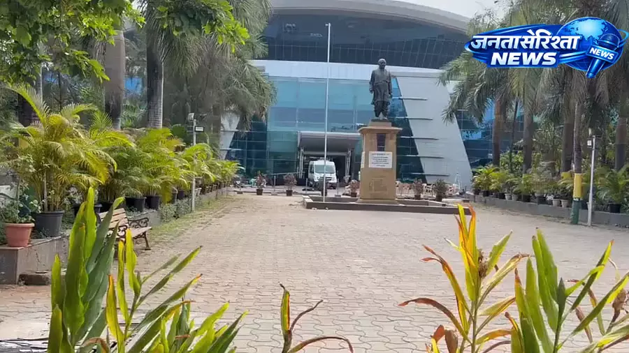 Worli : म्यूज़िक कॉन्सर्ट के दौरान युवक की मौत, महिला अस्पताल में भर्ती Worli : म्यूज़िक कॉन्सर्ट के दौरान युवक की मौत, महिला अस्पताल में भर्ती