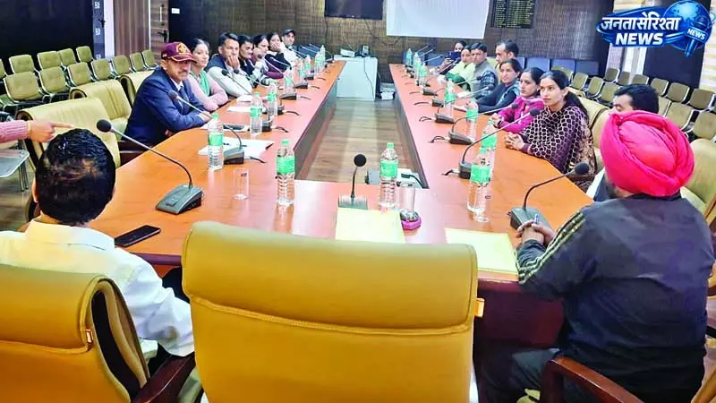 नवनिर्वाचित पंचायत समिति सदस्यों ने ली शपथ नवनिर्वाचित पंचायत समिति सदस्यों ने ली शपथ