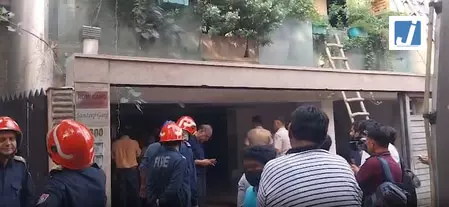 मुख्यमंत्री योगी आदित्यनाथ ने आईटी विभाग के प्रस्तुतीकरण पर की बैठक