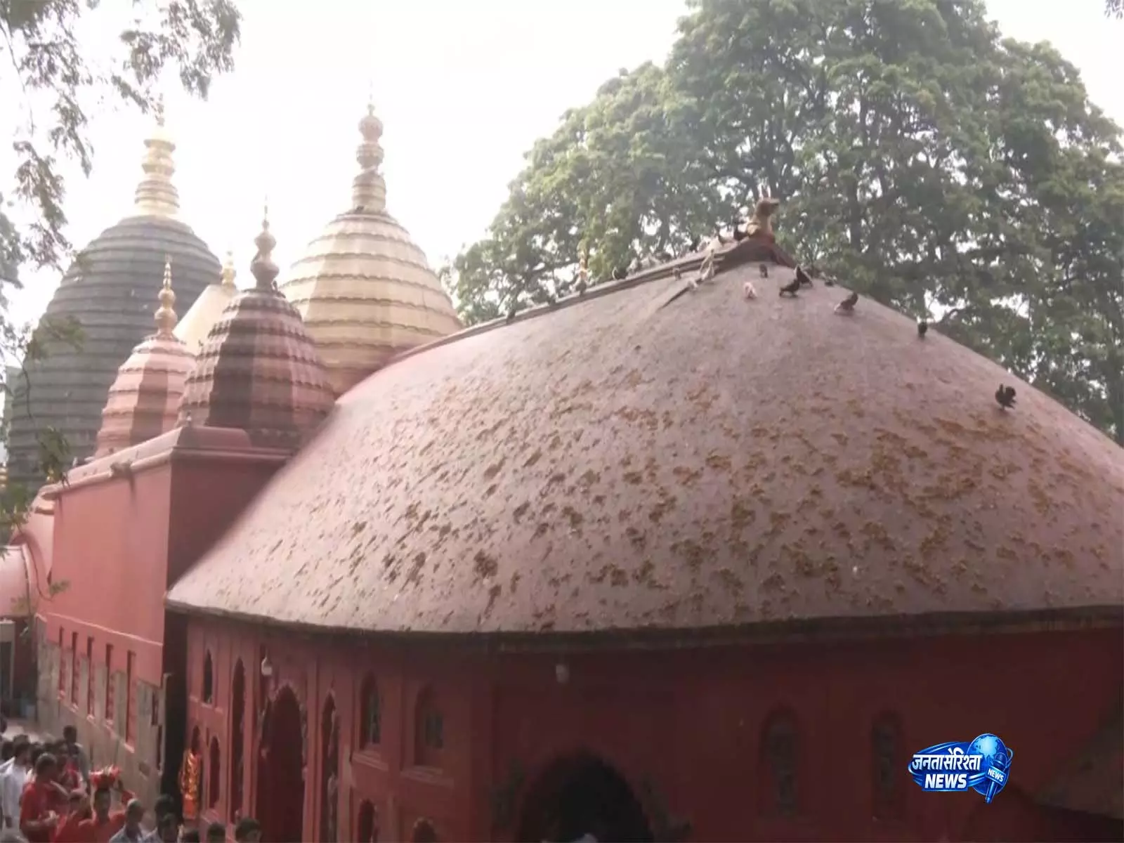 Assam: सालाना अंबुबाची मेले से पहले कामाख्या मंदिर में भक्तों की भीड़ उमड़ी Assam: सालाना अंबुबाची मेले से पहले कामाख्या मंदिर में भक्तों की भीड़ उमड़ी