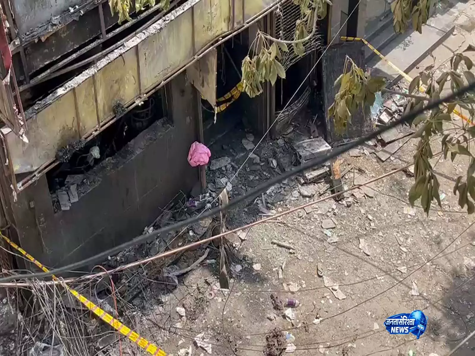 Malviya Nagar hotel fire: एक और विदेशी नागरिक की मौत के बाद मृतकों की संख्या 22 हुई Malviya Nagar hotel fire: एक और विदेशी नागरिक की मौत के बाद मृतकों की संख्या 22 हुई
