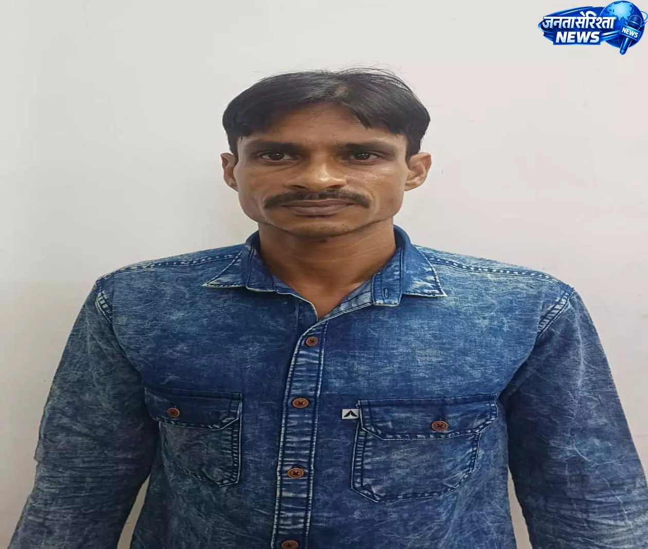 रायपुर में नशीली टेबलेट के साथ एक आरोपी व नाबालिग गिरफ्तार रायपुर में नशीली टेबलेट के साथ एक आरोपी व नाबालिग गिरफ्तार