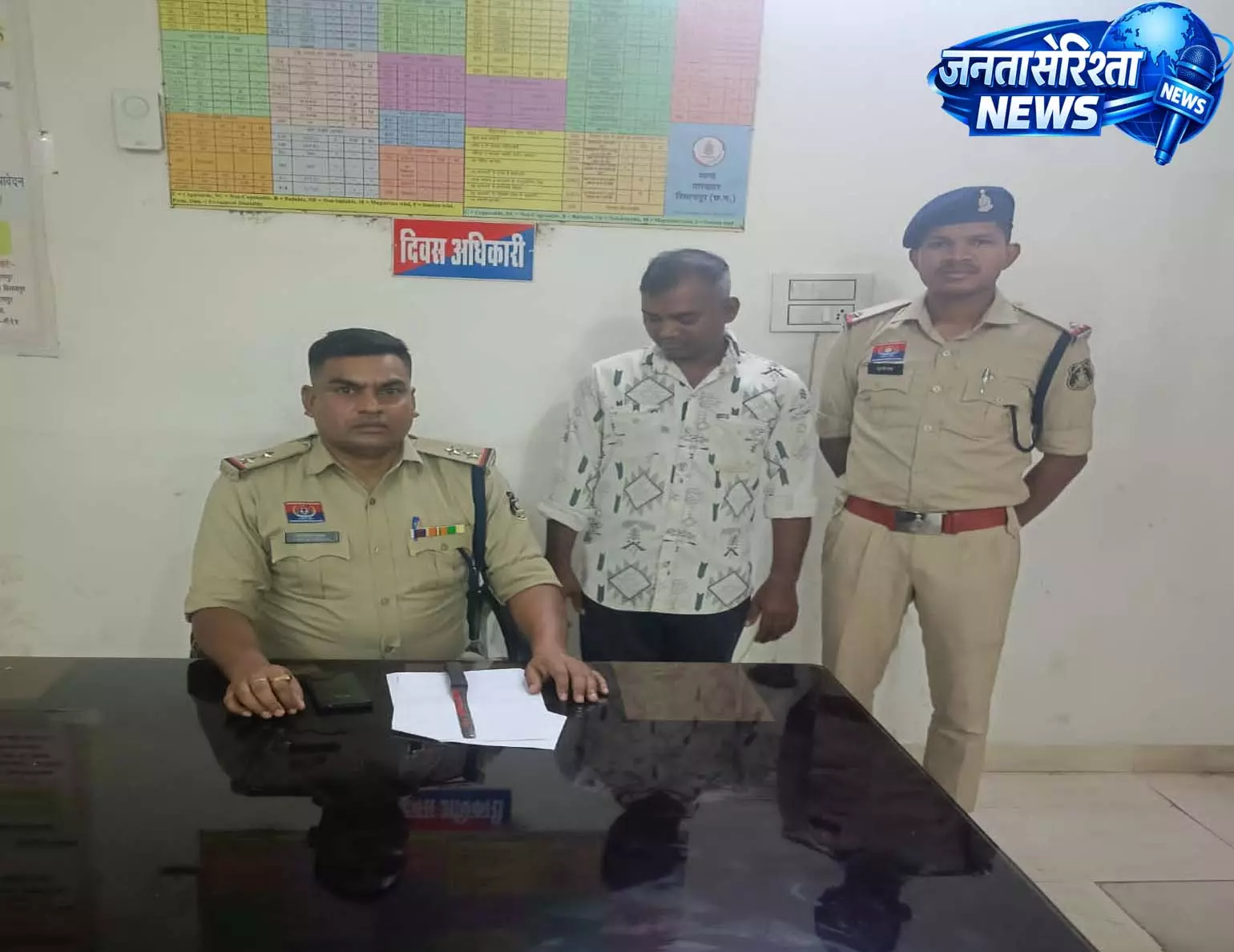 बिलासपुर में धारदार चाकू लेकर दहशत फैलाने वाला आरोपी गिरफ्तार बिलासपुर में धारदार चाकू लेकर दहशत फैलाने वाला आरोपी गिरफ्तार