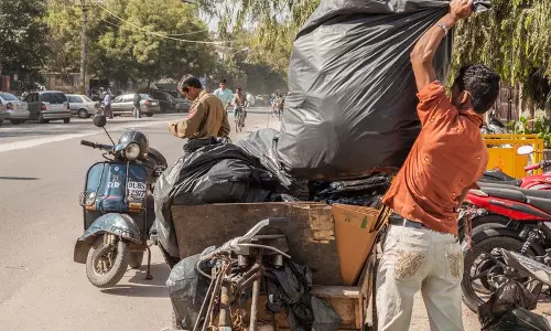 गुरुग्राम के लोगों को कचरा उठाने के लिए सैनिटेशन टैक्स देना होगा