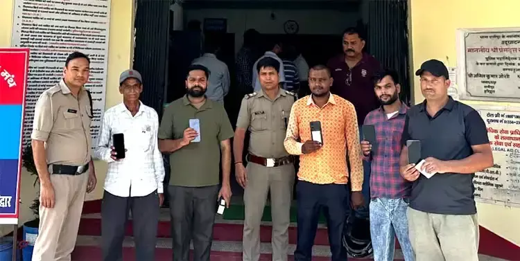 Haridwar: हरिद्वार पुलिस ने सीईआईआर पोर्टल की मदद से बरामद किए गुम मोबाइल Haridwar: हरिद्वार पुलिस ने सीईआईआर पोर्टल की मदद से बरामद किए गुम मोबाइल