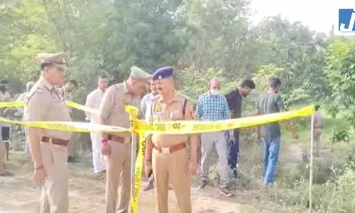 अज्ञात हमलावरों ने की बुजुर्ग की गोली मारकर हत्या, जांच में जुटी पुलिस अज्ञात हमलावरों ने की बुजुर्ग की गोली मारकर हत्या, जांच में जुटी पुलिस