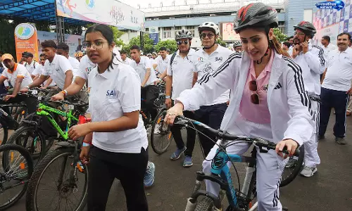 Bhopal : ‘संडे ऑन साइकिल’ अभियान, वर्ल्ड बाइसिकल डे पर हजारों लोगों ने लिया हिस्सा Bhopal : ‘संडे ऑन साइकिल’ अभियान, वर्ल्ड बाइसिकल डे पर हजारों लोगों ने लिया हिस्सा