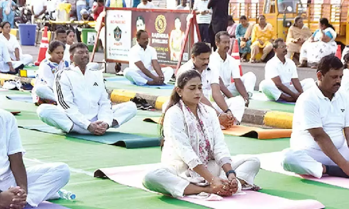 बेंगलुरु के एक बदमाश की हसन कोर्ट के सामने हत्या कर दी गई बेंगलुरु के एक बदमाश की हसन कोर्ट के सामने हत्या कर दी गई