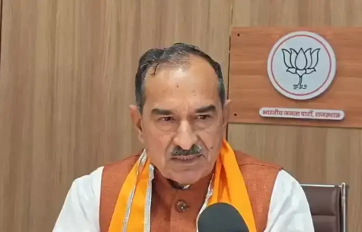 Jaipur: गहलोत पर मदन राठौड़ का तीखा हमला, बयानबाजी को बताया रणनीति Jaipur: गहलोत पर मदन राठौड़ का तीखा हमला, बयानबाजी को बताया रणनीति
