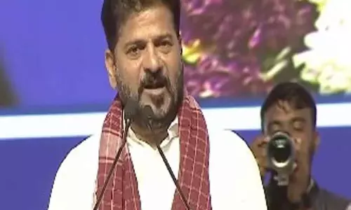 Telangana CM ने केंद्रीय मंत्री पर हैदराबाद मेट्रो विस्तार की मंजूरी रोकने का आरोप लगाया