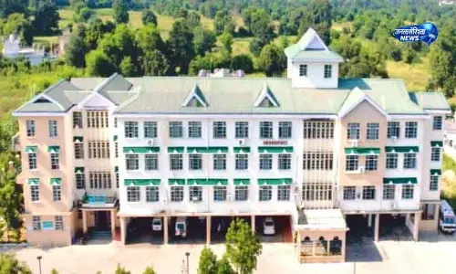 Himachal: हरोली अस्पताल की क्षमता 100 बिस्तरों तक बढ़ाई जाएगी Himachal: हरोली अस्पताल की क्षमता 100 बिस्तरों तक बढ़ाई जाएगी