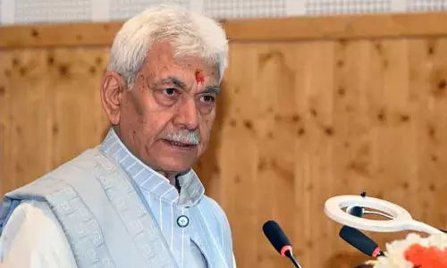 एलजी सिन्हा ने मुबारक मंडी कॉम्प्लेक्स का दौरा किया