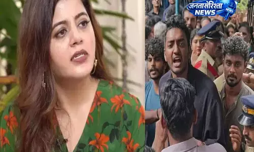 सलीम कुमार के अंतिम संस्कार में अफरा-तफरी पर सुप्रिया मेनन की नाराज़गी सलीम कुमार के अंतिम संस्कार में अफरा-तफरी पर सुप्रिया मेनन की नाराज़गी
