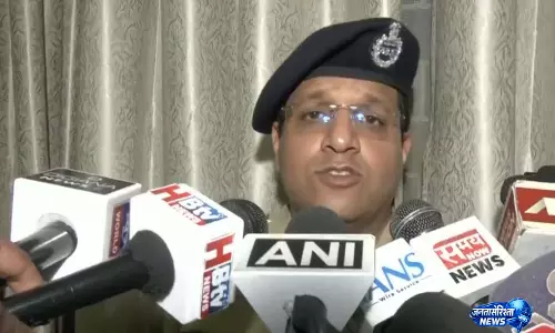 इंदौर में दो गुटों में हिंसक झड़प, हत्या के प्रयास में FIR दर्ज, जांच जारी इंदौर में दो गुटों में हिंसक झड़प, हत्या के प्रयास में FIR दर्ज, जांच जारी