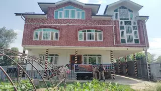 Srinagar: नशा तस्करी मामले में दो आरोपियों की 4 करोड़ की संपत्ति जब्त Srinagar: नशा तस्करी मामले में दो आरोपियों की 4 करोड़ की संपत्ति जब्त