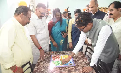 बुजुर्गों को मिला अपनापन और सम्मान का नया ठिकाना, अंबिकापुर में शुरू हुआ सियान गुड़ी डे-केयर सेंटर बुजुर्गों को मिला अपनापन और सम्मान का नया ठिकाना, अंबिकापुर में शुरू हुआ सियान गुड़ी डे-केयर सेंटर