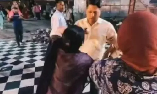 Haridwar :  हरकी पैड़ी पर झांसी की महिला श्रद्धालुओं के साथ मारपीट, सेवादार गिरफ्तार