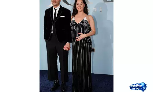 Aubrey Plaza ने 2026 टोनी अवॉर्ड्स में पार्टनर क्रिस्टोफ़र एबॉट के साथ दिखाया बेबी बंप Aubrey Plaza ने 2026 टोनी अवॉर्ड्स में पार्टनर क्रिस्टोफ़र एबॉट के साथ दिखाया बेबी बंप