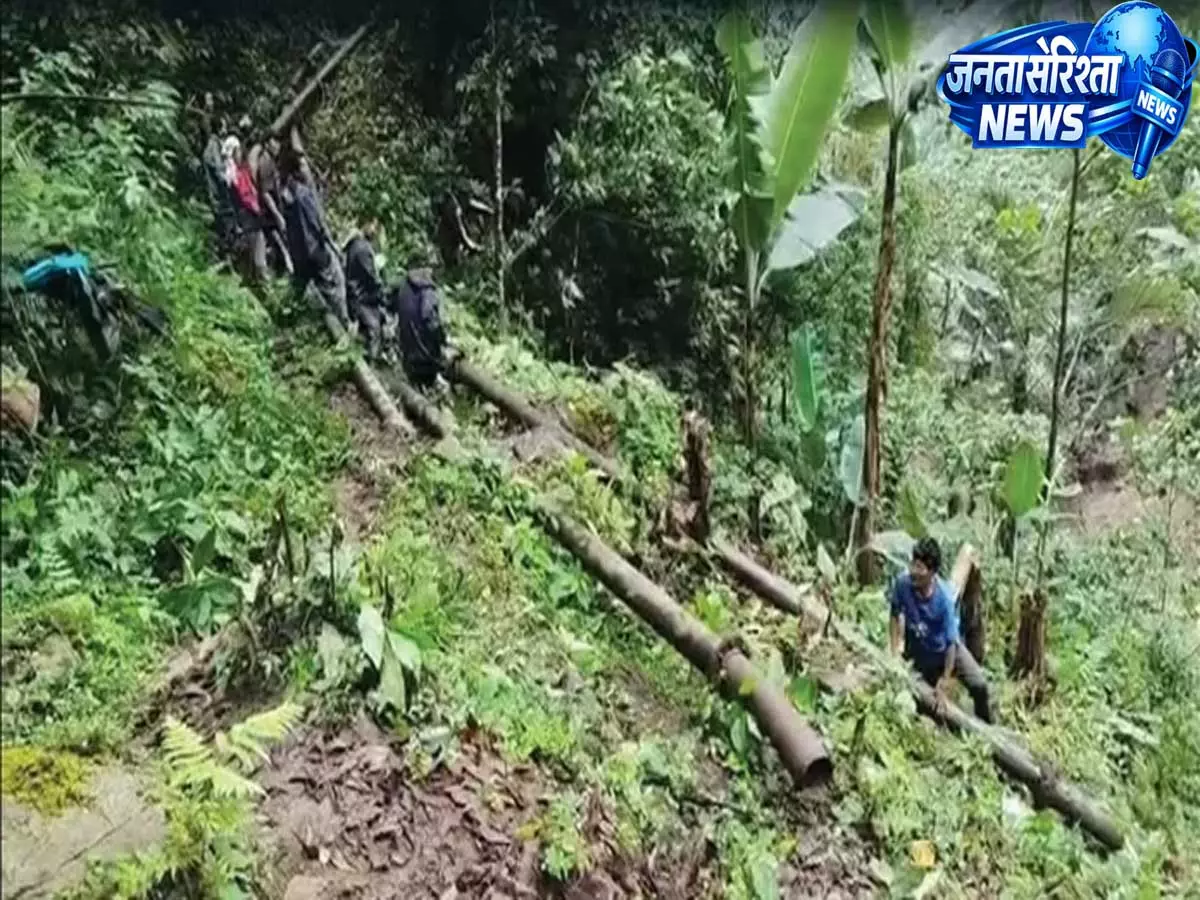 CHAYANG: चायांग ताजो में अचानक आई बाढ़ ने मचाई भारी तबाही CHAYANG: चायांग ताजो में अचानक आई बाढ़ ने मचाई भारी तबाही