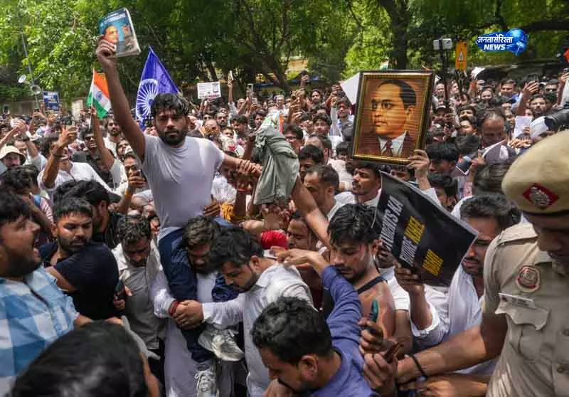 Delhi में AI डीपफेक मामले की जांच तेज Delhi में AI डीपफेक मामले की जांच तेज