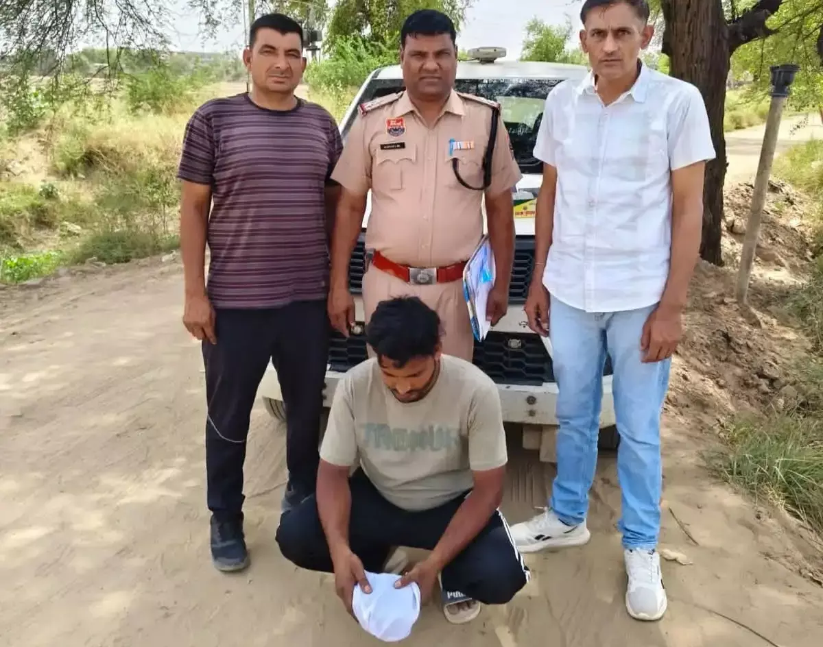 Sirsa: सिरसा में नशा तस्करी पर पुलिस का बड़ा प्रहार, तीन आरोपी गिरफ्तार Sirsa: सिरसा में नशा तस्करी पर पुलिस का बड़ा प्रहार, तीन आरोपी गिरफ्तार