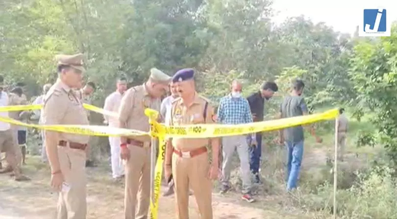 अज्ञात हमलावरों ने की बुजुर्ग की गोली मारकर हत्या, जांच में जुटी पुलिस अज्ञात हमलावरों ने की बुजुर्ग की गोली मारकर हत्या, जांच में जुटी पुलिस