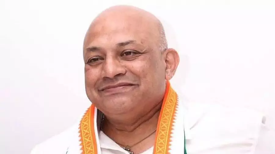 Karnataka ; कांग्रेस के वरिष्ठ नेता सूरज हेगड़े का कार्डियक अरेस्ट से निधन Karnataka ; कांग्रेस के वरिष्ठ नेता सूरज हेगड़े का कार्डियक अरेस्ट से निधन