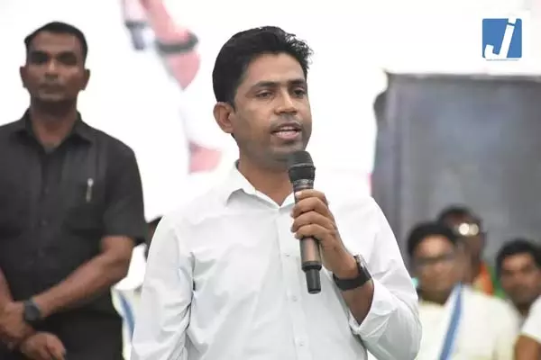 STF का एक्शन: TMC के पुष्पा जहांगीर खान गिरफ्तार, भारत से भागने की फिराक में था STF का एक्शन: TMC के पुष्पा जहांगीर खान गिरफ्तार, भारत से भागने की फिराक में था