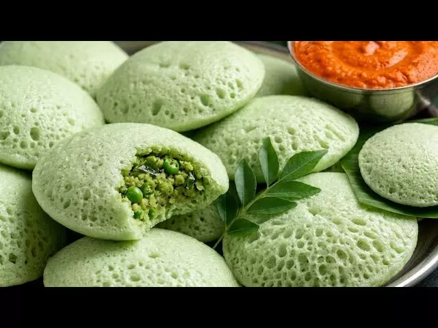 सुबह के नाश्ते के लिए परफेक्ट: हरी-भरी इडली की आसान रेसिपी सुबह के नाश्ते के लिए परफेक्ट: हरी-भरी इडली की आसान रेसिपी