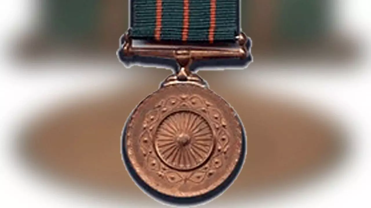 नक्सल एनकाउंटर स्पेशलिस्ट समेत इन 3 जवानों को मिलेगा शौर्य चक्र नक्सल एनकाउंटर स्पेशलिस्ट समेत इन 3 जवानों को मिलेगा शौर्य चक्र