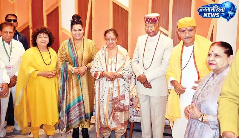 मनाली पहुंचे रामनाथ कोविंद, सुधांशु महाराज के जागृति आश्रम में तीन दिन बिताएंगे पूर्व राष्ट्रपति मनाली पहुंचे रामनाथ कोविंद, सुधांशु महाराज के जागृति आश्रम में तीन दिन बिताएंगे पूर्व राष्ट्रपति