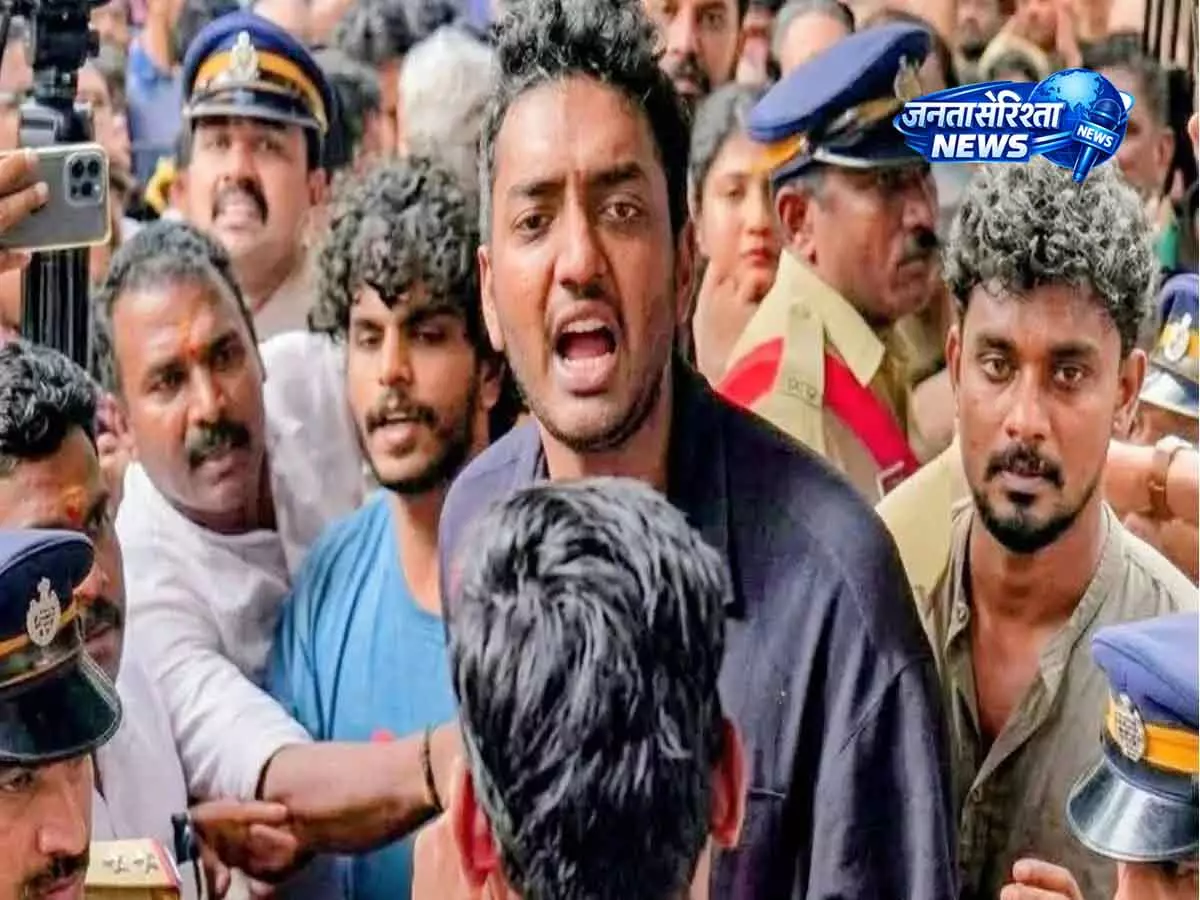 बिना सहमति वीडियो रिकॉर्डिंग पर केरल पुलिस की सख्त चेतावनी बिना सहमति वीडियो रिकॉर्डिंग पर केरल पुलिस की सख्त चेतावनी