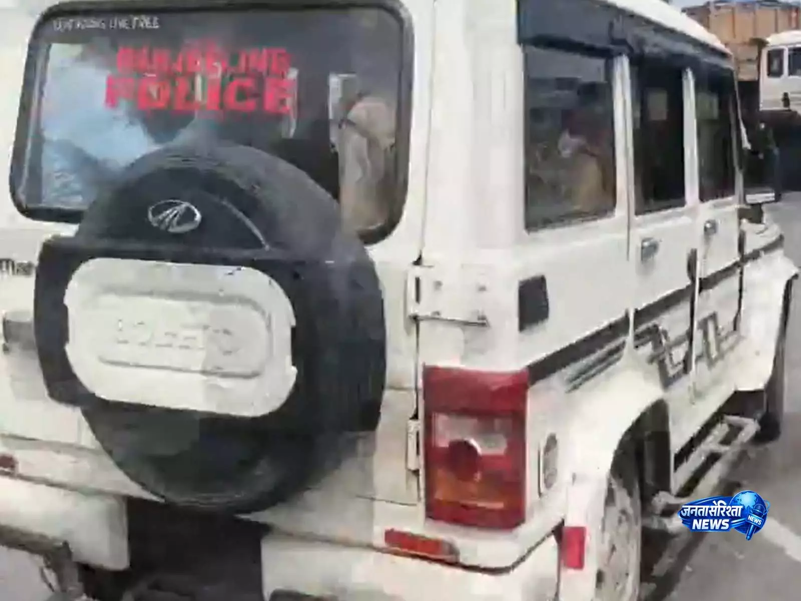 पूर्व TMC विधायक और फाल्टा से उम्मीदवार जहांगीर खान को नेपाल सीमा के पास किया गया गिरफ्तार पूर्व TMC विधायक और फाल्टा से उम्मीदवार जहांगीर खान को नेपाल सीमा के पास किया गया गिरफ्तार