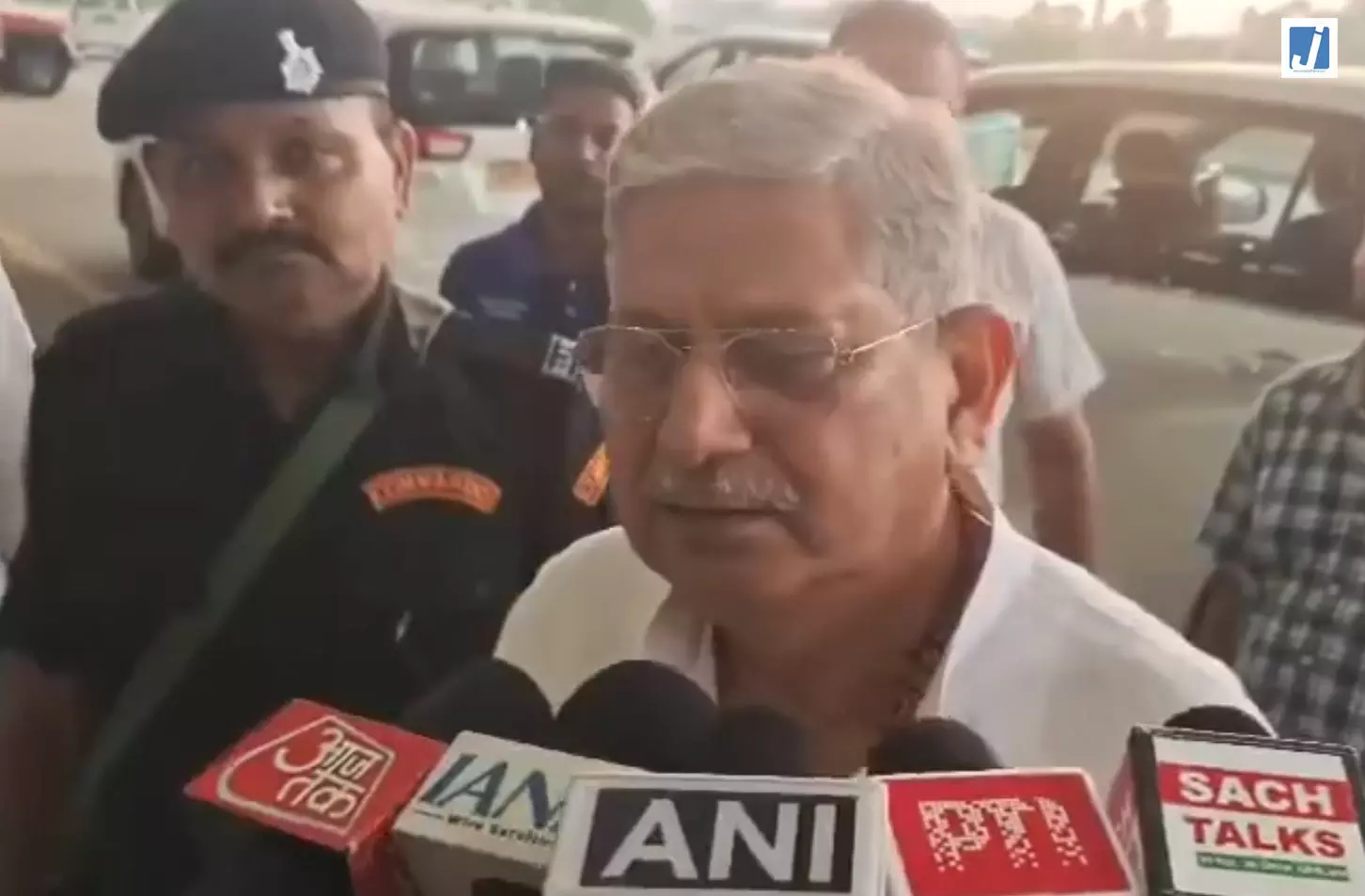 बिहार में निशांत कुमार का MLC नामांकन, ललन सिंह ने जताया समर्थन बिहार में निशांत कुमार का MLC नामांकन, ललन सिंह ने जताया समर्थन