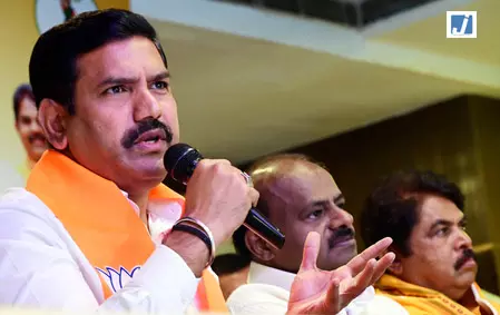 देवगौड़ा के राज्यसभा नामांकन विवाद पर विजयेंद्र का कांग्रेस पर पलटवार, नैतिक अधिकार पर उठाए सवाल देवगौड़ा के राज्यसभा नामांकन विवाद पर विजयेंद्र का कांग्रेस पर पलटवार, नैतिक अधिकार पर उठाए सवाल