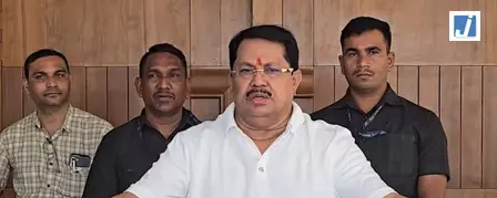 महाराष्ट्र की कर्ज माफी योजना सिर्फ धोखाधड़ी: वडेट्टीवार महाराष्ट्र की कर्ज माफी योजना सिर्फ धोखाधड़ी: वडेट्टीवार