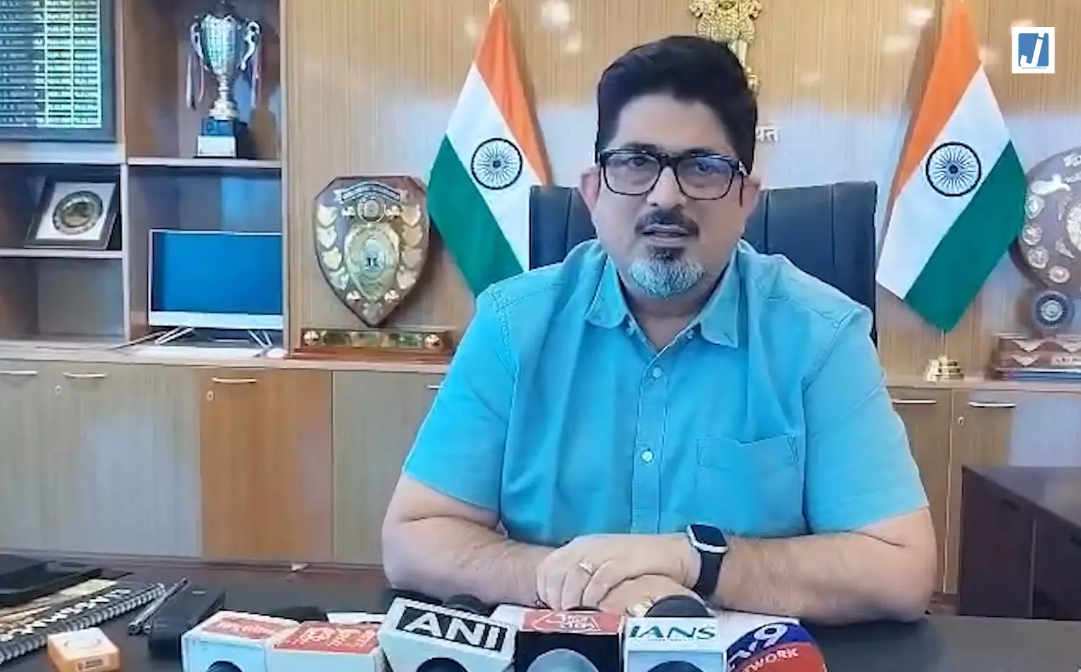 Howrah स्टेशन पर नए प्रवेश और निकासी सिस्टम से यात्री प्रबंधन में सुधार Howrah स्टेशन पर नए प्रवेश और निकासी सिस्टम से यात्री प्रबंधन में सुधार