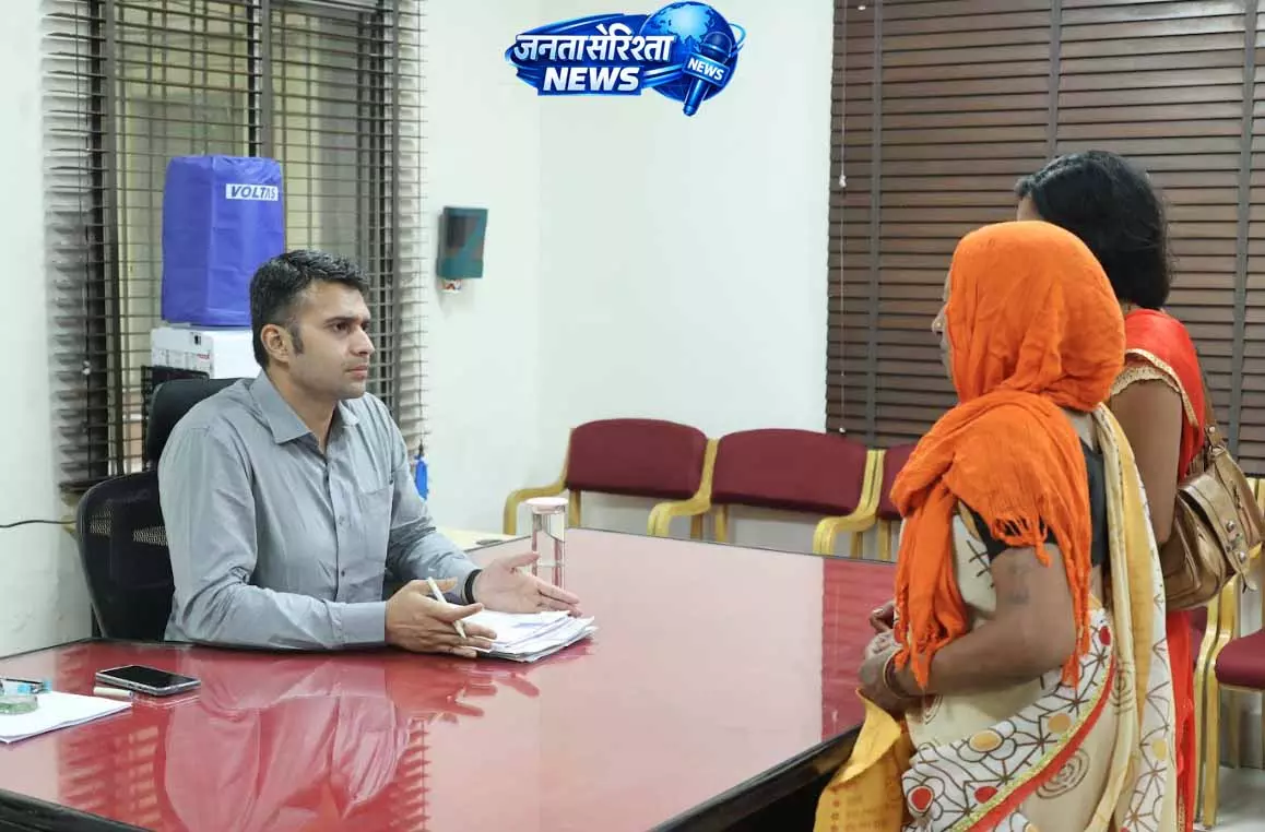 कलेक्टर ने सुनी आमजनों की समस्याएं, अधिकारियों को नियमानुसार निराकरण के निर्देश कलेक्टर ने सुनी आमजनों की समस्याएं, अधिकारियों को नियमानुसार निराकरण के निर्देश
