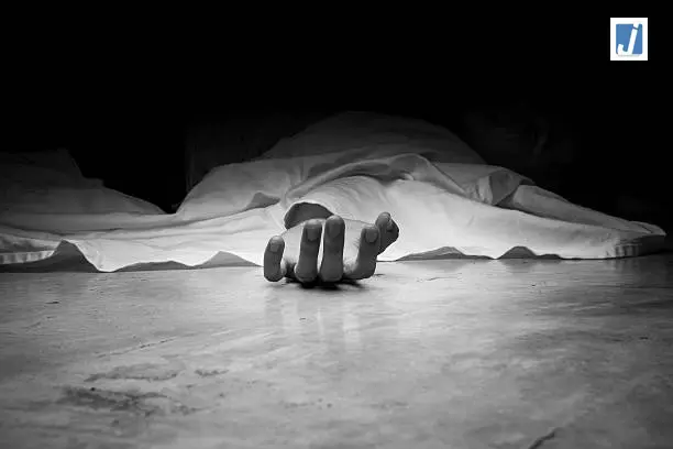 ब्लैकमेलिंग से परेशान होकर छात्रा ने जीवन लीला की समाप्त, छात्रा ने सुसाइड नोट में लिखा... ब्लैकमेलिंग से परेशान होकर छात्रा ने जीवन लीला की समाप्त, छात्रा ने सुसाइड नोट में लिखा...