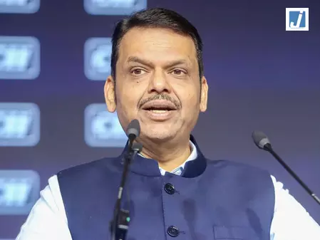 धारावी का पुनर्विकास अंतरराष्ट्रीय मानकों के अनुरूप होगा : मुख्यमंत्री देवेंद्र फडणवीस धारावी का पुनर्विकास अंतरराष्ट्रीय मानकों के अनुरूप होगा : मुख्यमंत्री देवेंद्र फडणवीस