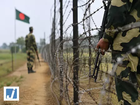 सीमा पर फंसे बांग्लादेशी नागरिक, बीजीबी पर वापसी में बाधा डालने का आरोप सीमा पर फंसे बांग्लादेशी नागरिक, बीजीबी पर वापसी में बाधा डालने का आरोप