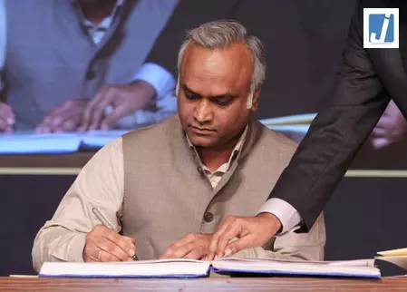 कर्नाटक के गृह मंत्री ने पब, बार और शराब की दुकानों में उम्र की कड़ी जांच के निर्देश दिए कर्नाटक के गृह मंत्री ने पब, बार और शराब की दुकानों में उम्र की कड़ी जांच के निर्देश दिए